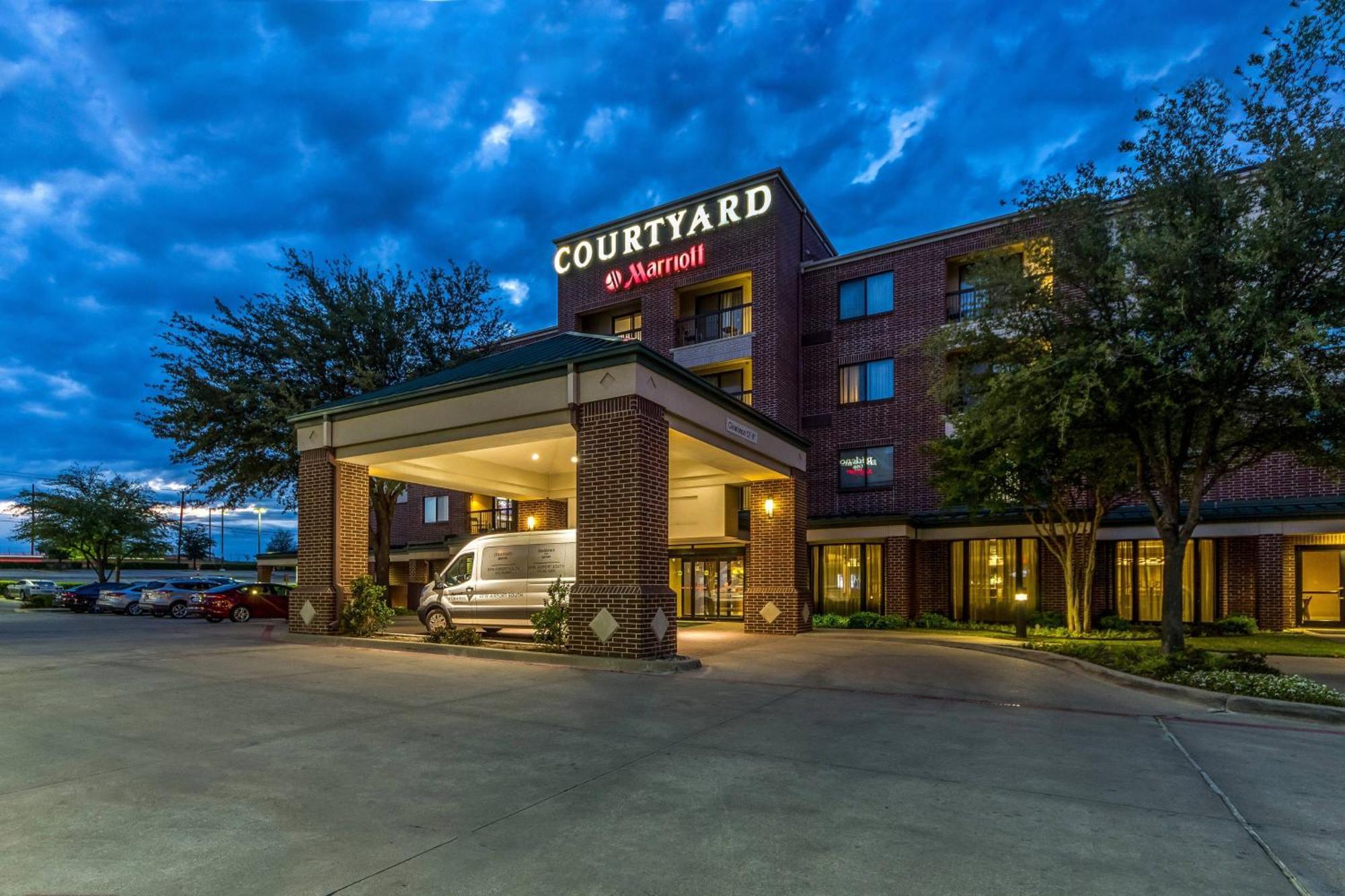 Courtyard Dallas Dfw Airport South/Ървинг Екстериор снимка